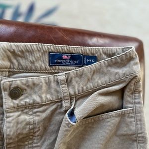 Vineyard Vines corduroy pants. Excellent condition. 34x32.